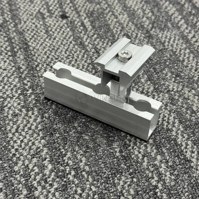 Installation view of Quick-Mount Mid Clamp secured on U-Shaped Mini Rail